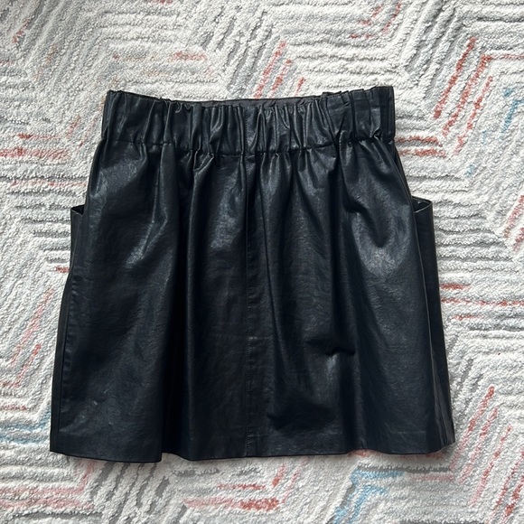 ZARA Mini Leather Skirt - Picture 3 of 4